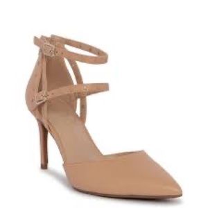 Katie and Kelly Borola Pump